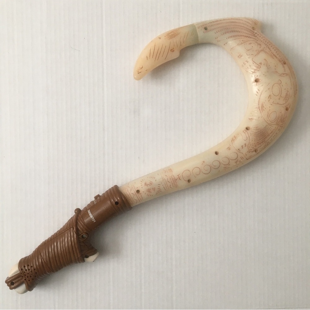 Disney Moana Maui's Magical Fish Hook Toy Lights Up Sound Cosplay Costume 20"
